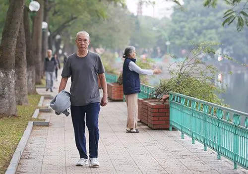 Hà Nội mùa đông năm 2016 vẫn nắng nóng như... mùa hè.
