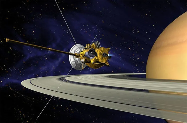 Tàu vũ trụ Cassini nghiên cứu sao Thổ.