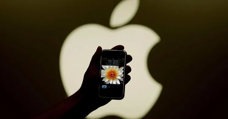 10 năm trước, iPhone bất ngờ xuất hiện và thế giới công nghệ mãi mãi không còn như cũ.