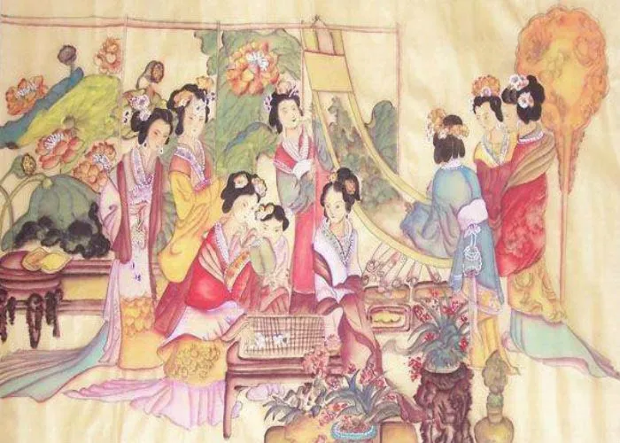 Việc phi tần chốn hậu cung mang thai rất được coi trọng và theo dõi sát sao.