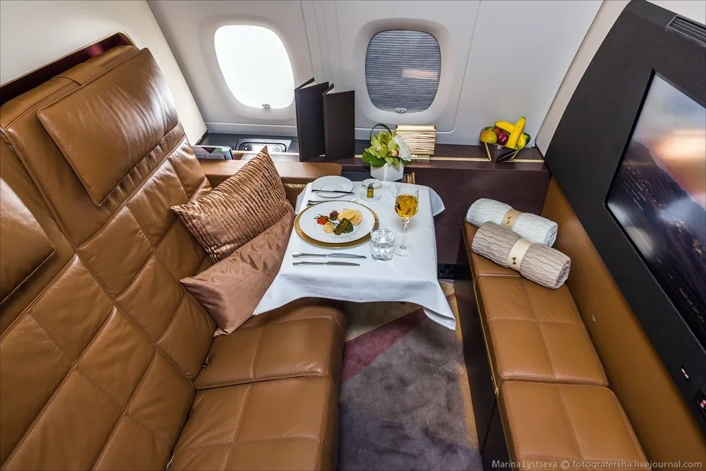 Giá vé phòng suite từ Abu Dhabi đi London tương đương 21.000 USD