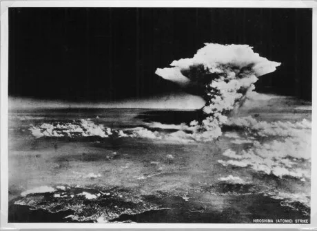 Ngày 6/8/1945, Mỹ thả bom nguyên tử đầu tiên trong lịch sử xuống thành phố Hiroshima, Nhật Bản