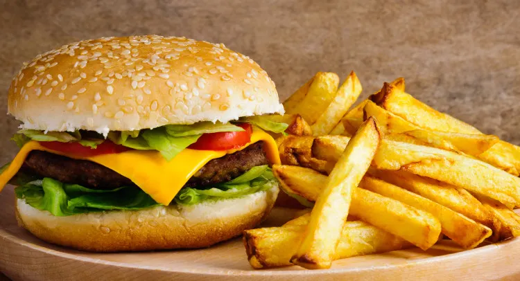Cholesterol - "kẻ thù" nguy hiểm của sức khoẻ.