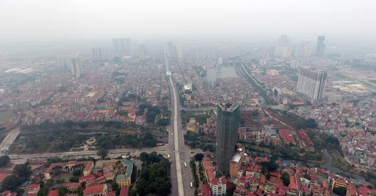 Dự án Cát Linh - Hà Đông khởi công từ tháng 10/2009 với tổng mức đầu tư ban đầu 550 triệu USD với nguồn vốn vay ưu đãi của Trung Quốc, theo hình thức EPC.