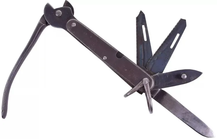 Một con dao thoát hiểm đa năng với 3 lưỡi cưa để cắt từ lốp xe tới dây thép gai.