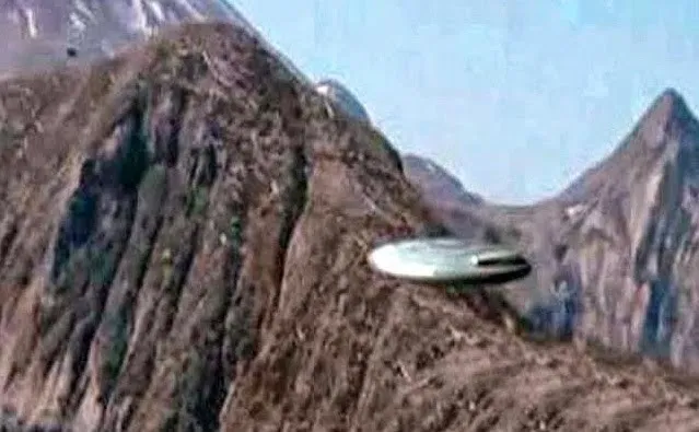 Nhiều trường hợp UFO trên dãy Himalaya được ghi nhận trong tài liệu mật của CIA.