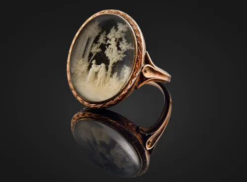 Chiếc nhẫn vàng Napoleon Bonaparte tặng cho Caroline du Colombier.