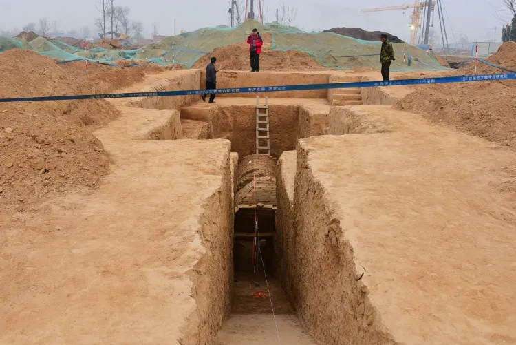 Niên đại của khu huyệt vẫn chưa được xác định
