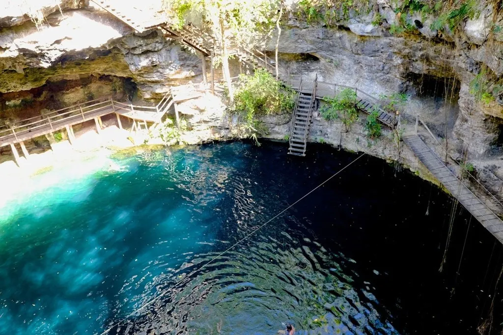 Hang động ngầm Cenote X'Canche