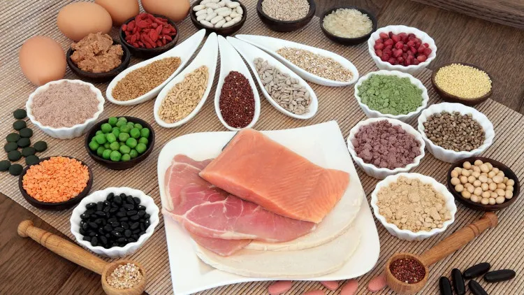 Protein là nguồn dưỡng chất thiết yếu đối với chế độ ăn và sức khỏe tổng thể.