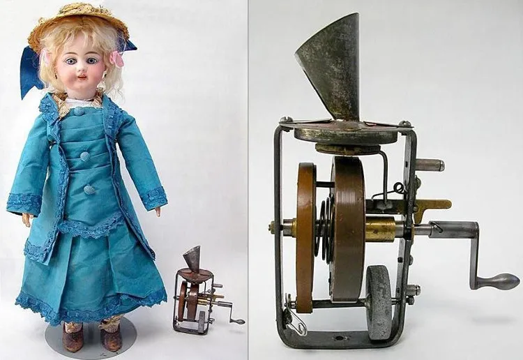 Con búp bê có giá hàng trăm triệu đồng với dân sưu tầm.
