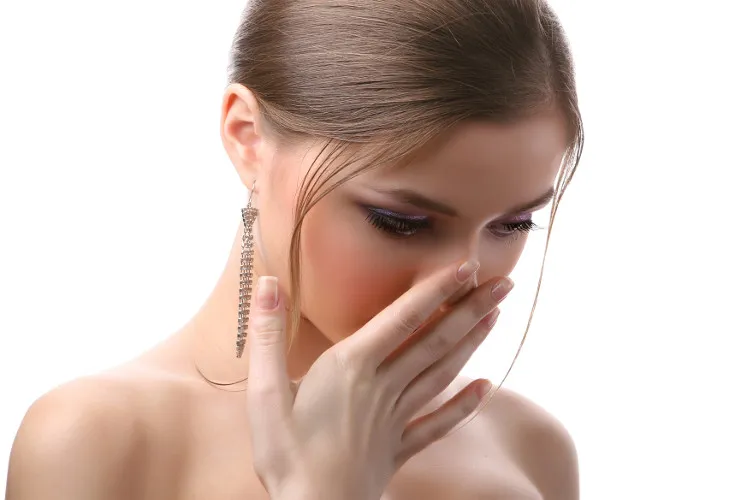 Hôi miệng có thể do mắc bệnh viêm gan B gây ra.