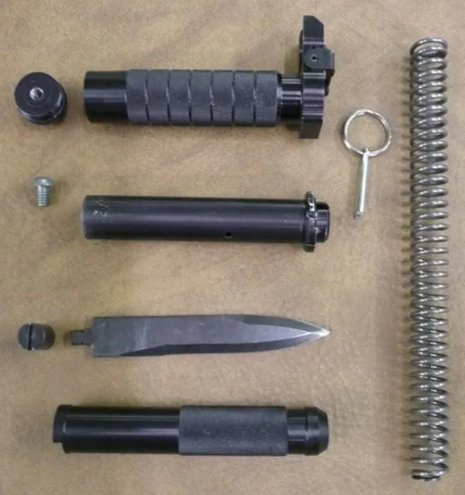 Ballistic Knife đã bị cấm tại Mỹ, xứ sở mà ai cũng có thể mua súng từ năm 1986.