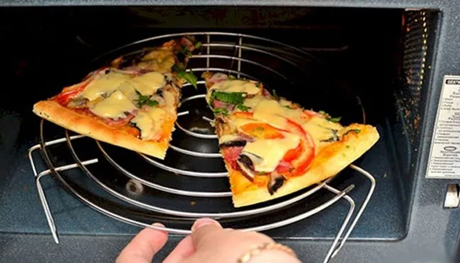 Bánh pizza ngon hơn khi ăn nóng