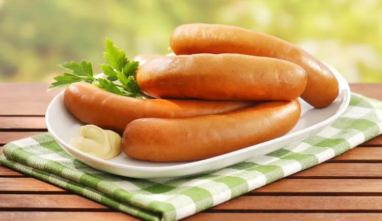 100g xúc xích chứa đến 26g chất béo.