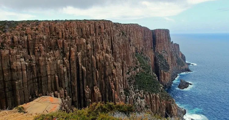 Các nhà địa chất học gọi cấu trúc cột đá kỳ lạ ở bờ biển phía nam bang Tasmania là các đolerit