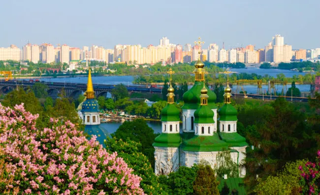 Hiện nay, tỉ lệ suy giảm dân số tự nhiên ở Ukraina vào khoảng 0.8%/năm và đến năm 2050, Ukraina sẽ mất khoảng 30% dân số hiện có.